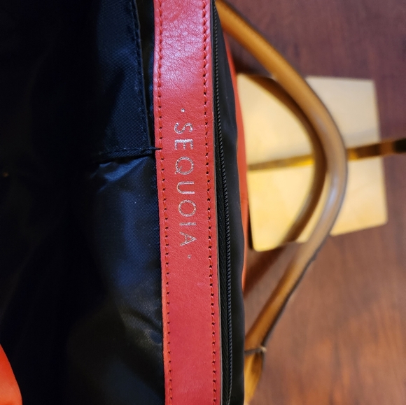 Sequoia Vintage Coral leather hobo with a tan handle - Picture 5 of 11